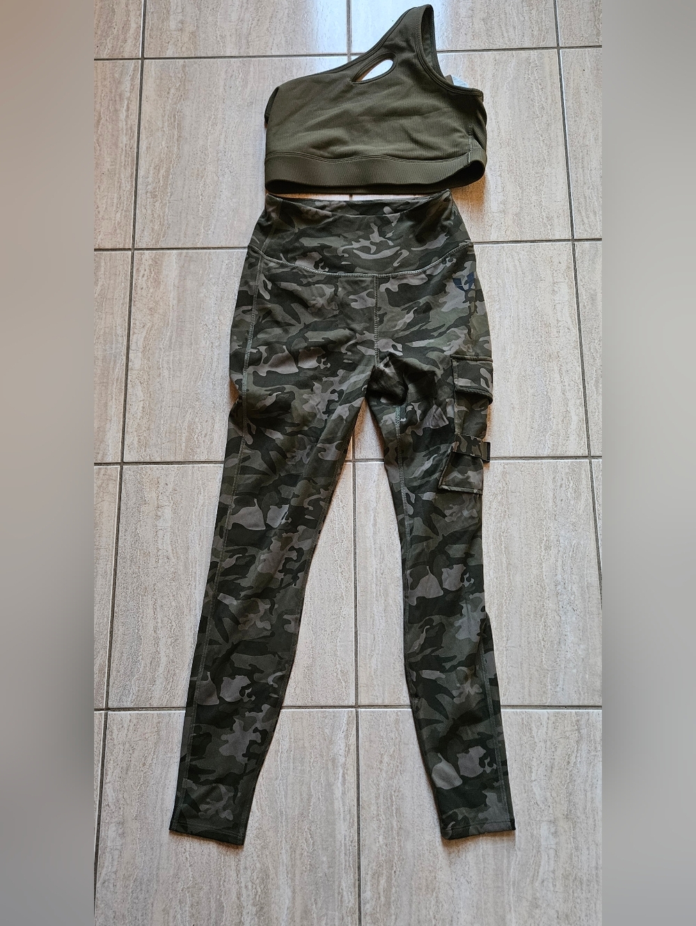 Firmabs Two‑Piece Set — Olive Cutout Top + Camo Tactical Joggers - Picture 8 of 13